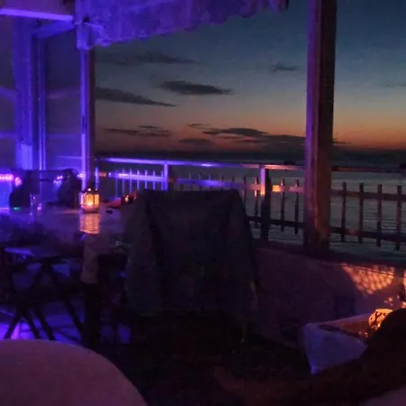 Homestay Blue Double Private At Front - Doble En La Playa Valencia