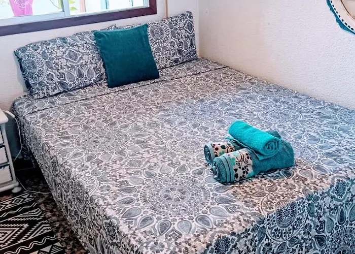 Blue Double Private At Front - En La Playa Piso Compartido Rum i privatbostad Valencia